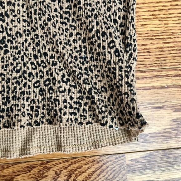 GAP KIDS Waffle Knit Cheetah Print Long Sleeves Brown Top Girl’s Size XXL 14/16 - Picture 8 of 9
